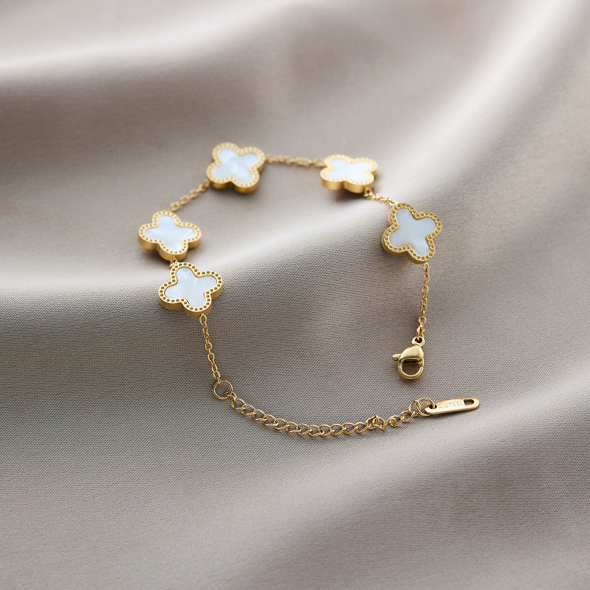 Liuvelle 18K Gold Multi-Style Bracelets – Perfect for Stacking & Everyday Wear