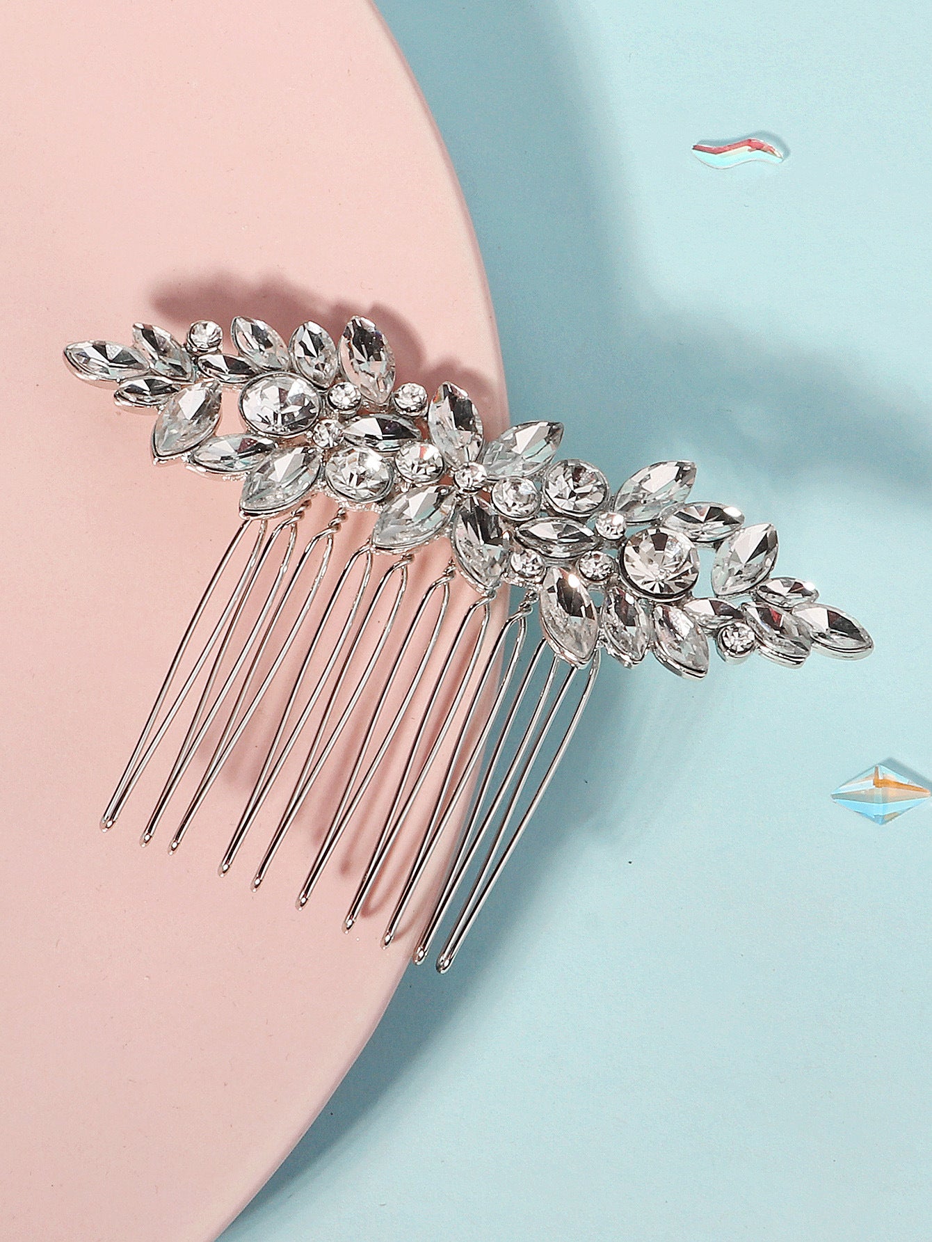 European and American Classic Bridal Hair Accessories Alloy Rhinestone Insert Comb High-end Wedding Banquet Hair Styling Accessories Retro Hair Comb for Women
