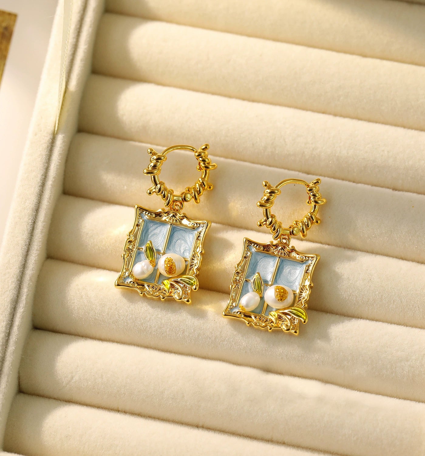 Liuvelle Monet Garden Collection: Baroque Natural Pearl Earrings