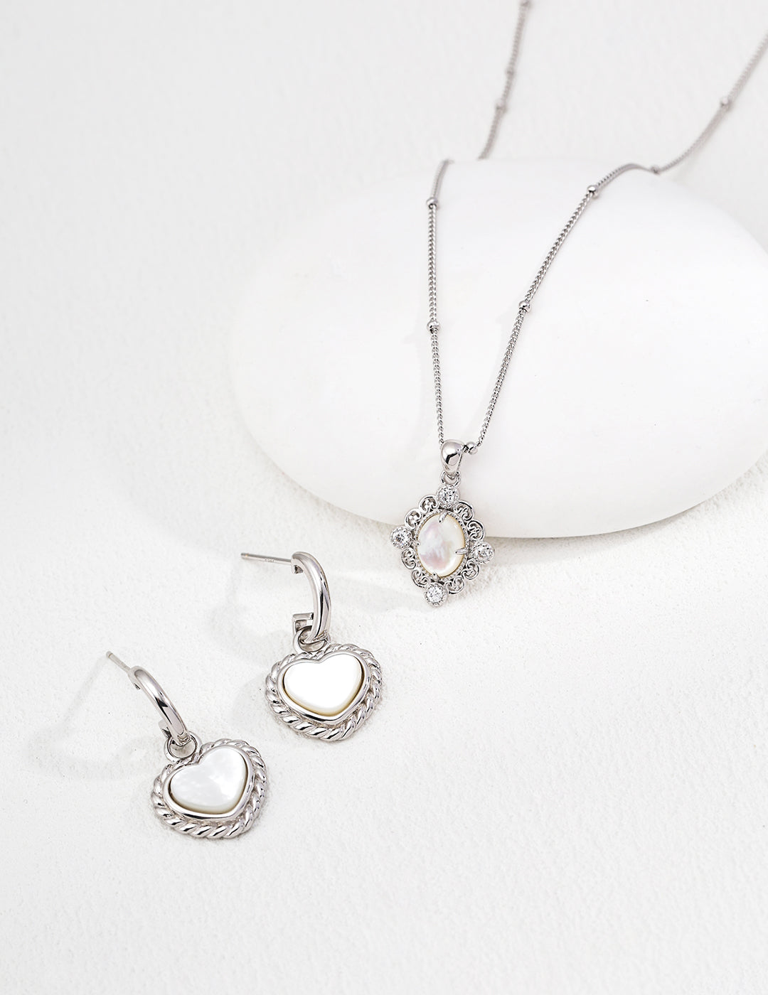 925 Silver Palace Style Amethyst Necklace