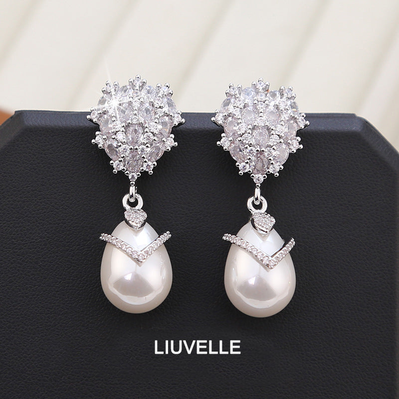 Liuvelle Dewdrop Pearl Earrings