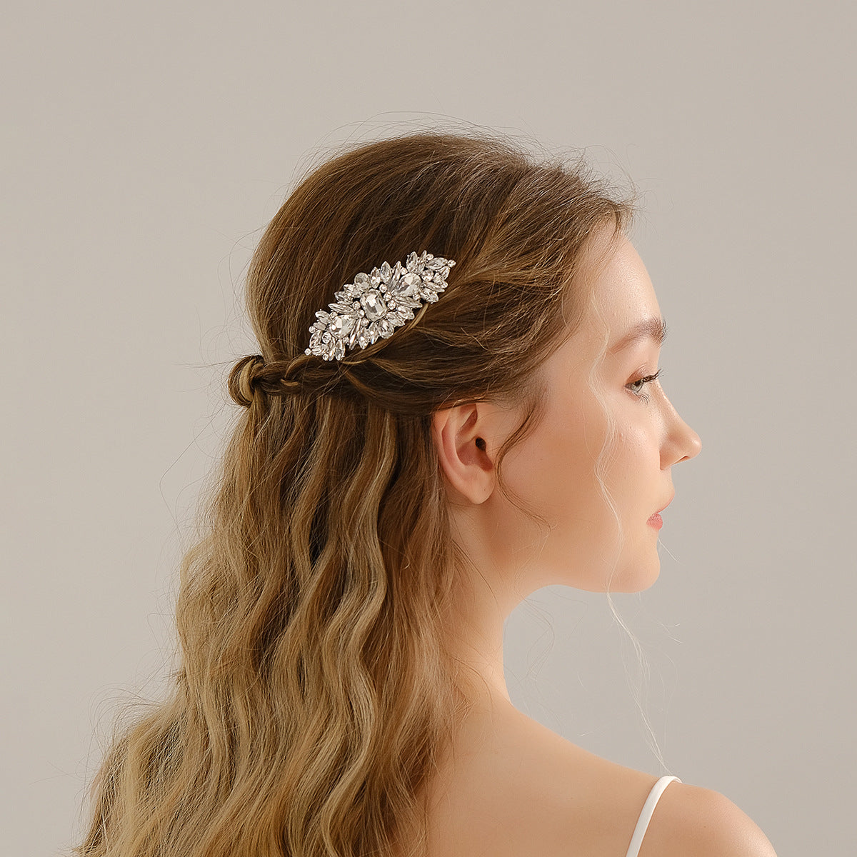 European and American Classic Bridal Hair Accessories Alloy Rhinestone Insert Comb High-end Wedding Banquet Hair Styling Accessories Retro Hair Comb for Women