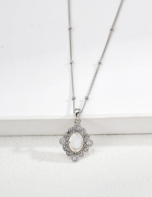 925 Silver Palace Style Amethyst Necklace White gold