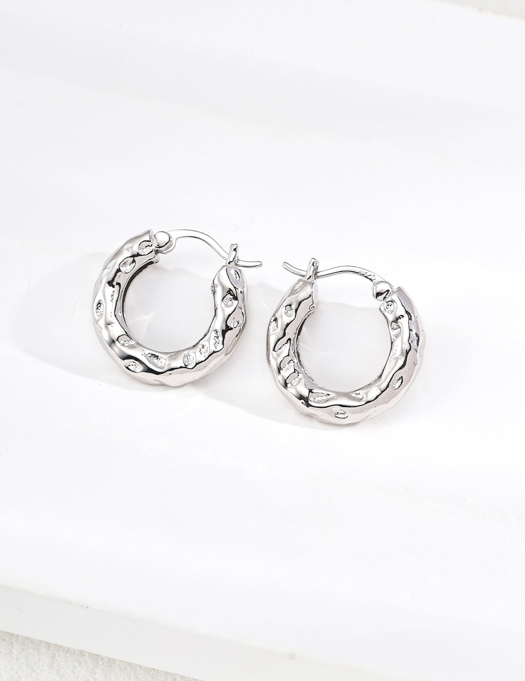 925 Silver Textured Earrings - Minimalist Design White gold