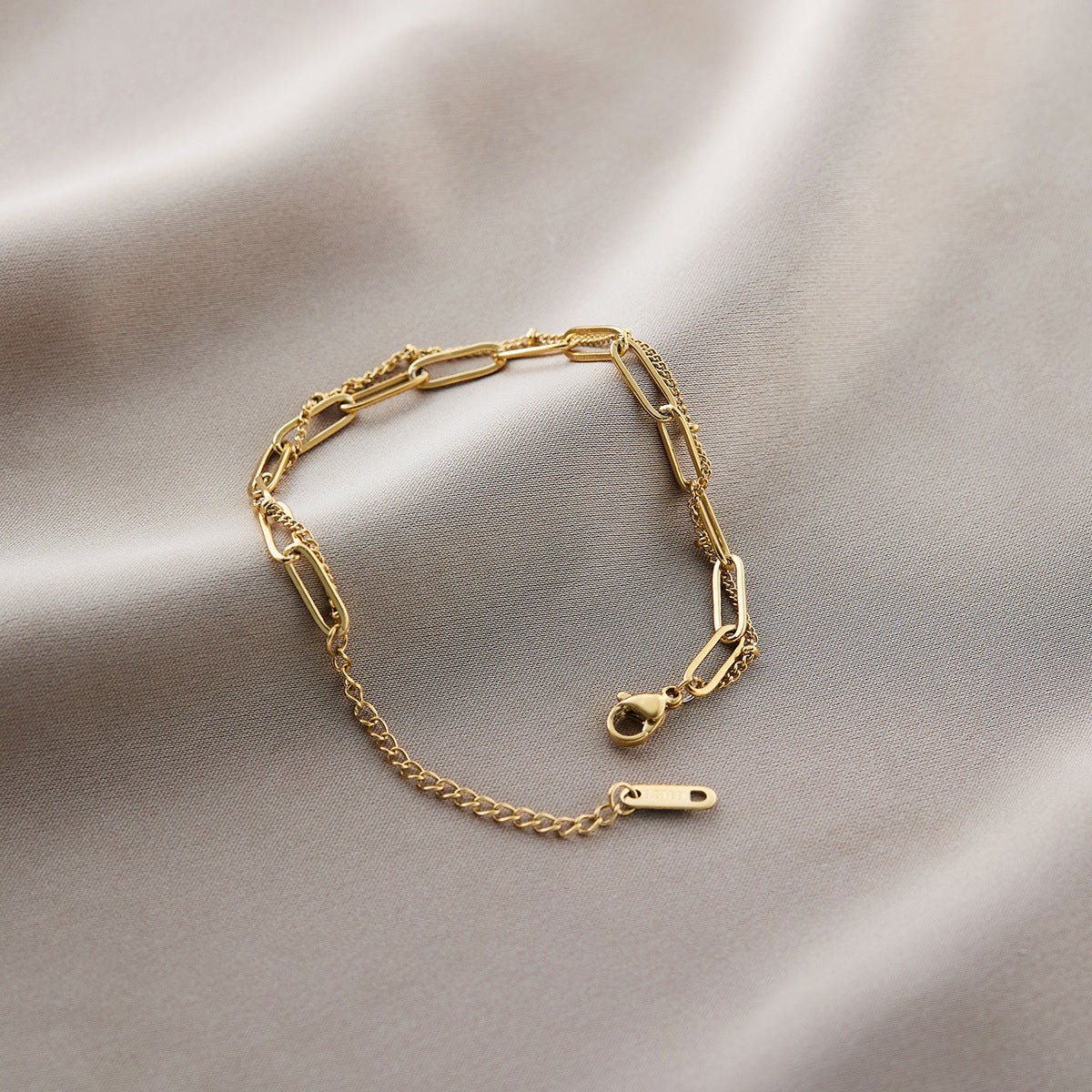 Liuvelle 18K Gold Multi-Style Bracelets – Perfect for Stacking & Everyday Wear