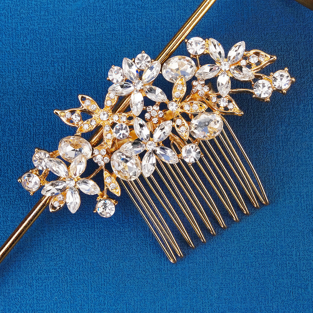European and American Classic Bridal Hair Accessories Alloy Rhinestone Insert Comb High-end Wedding Banquet Hair Styling Accessories Retro Hair Comb for Women